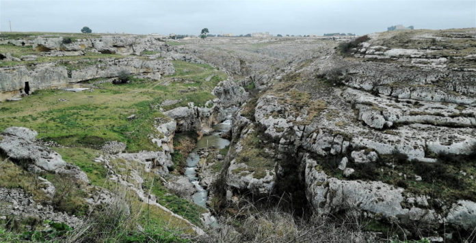 Paolo Picciallo: La lenta opera del torrente Gravina