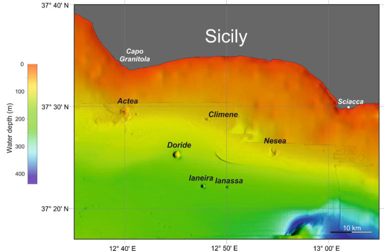 Tre vulcani sottomarini vicino alla Sicilia