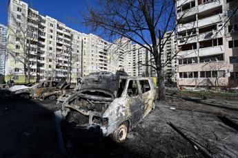 Ucraina, raid su diverse città. Missile Russia verso Polonia