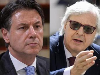 Conte: “Caso Sgarbi ha danneggiato l’Italia”. La replica: “Lui leader per sbaglio”