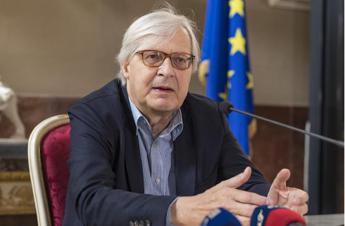 Sgarbi da Meloni a Palazzo Chigi: “Mi sono dimesso”