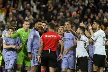 Valencia-Real Madrid 2-2, gol fantasma allo scadere e polemiche