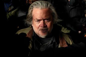 Usa, ex consigliere di Trump Steve Bannon in carcere entro lunedì